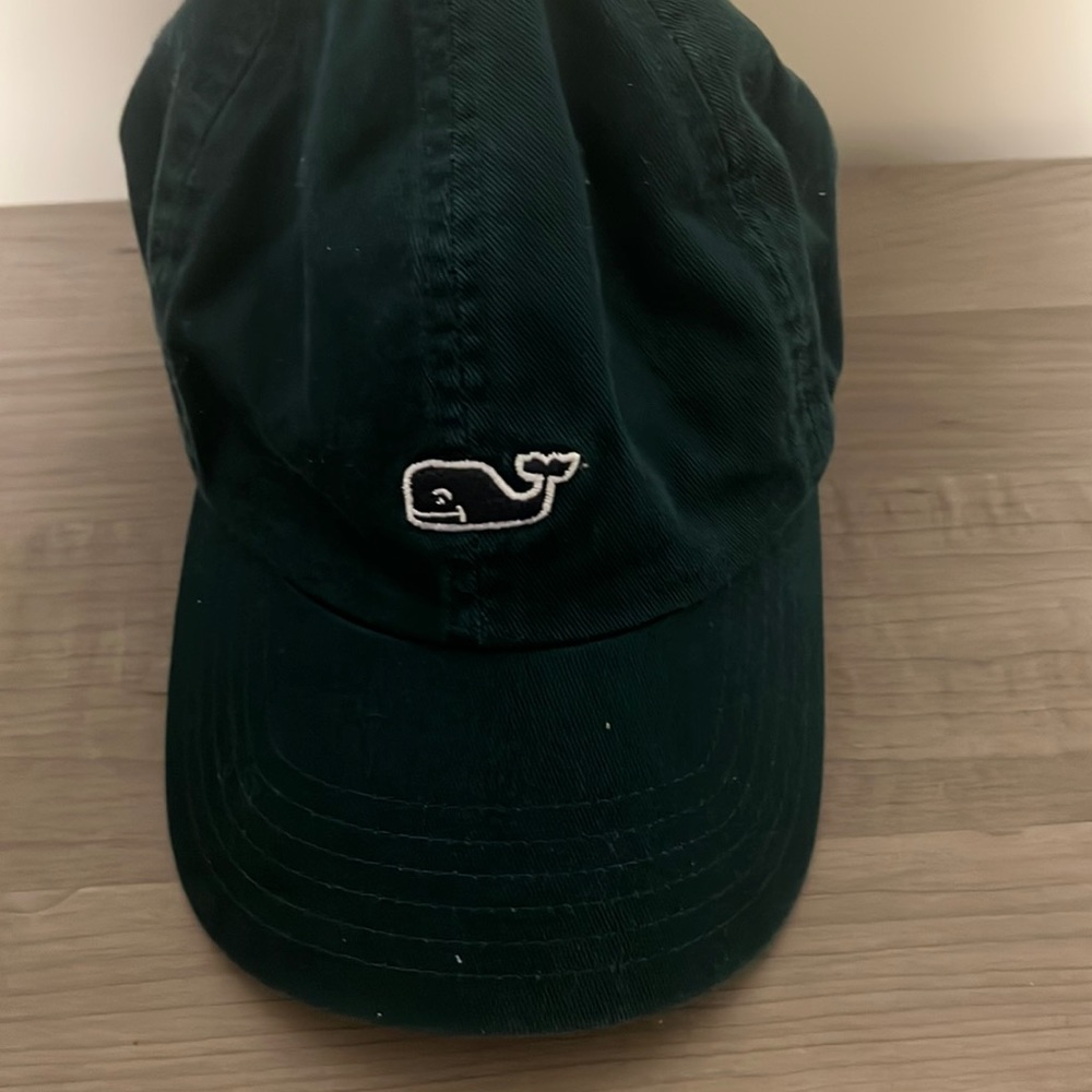 Green vineyard vines baseball cap